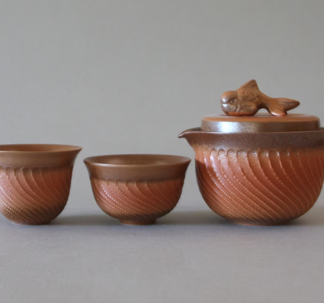Gaiwan Travel Set - Clay Fish