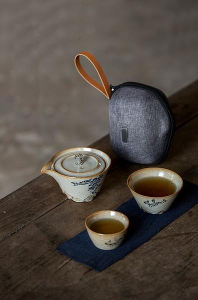 Rose Kissed Travel Gong-Fu Set