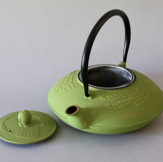 Harvester's Home Cast Iron Teapot - 32oz.