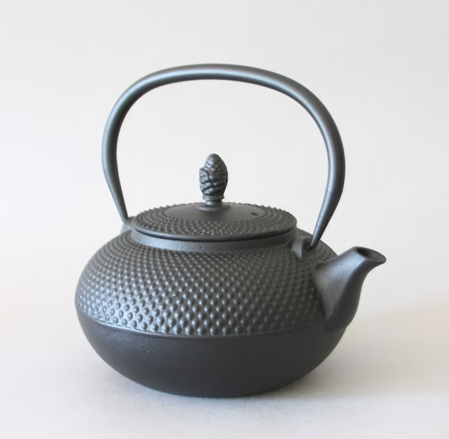 Pine Cone Cast Iron Teapot - 27oz.