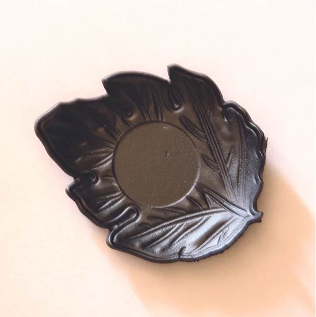Cast Iron Leaf Saucer - Black