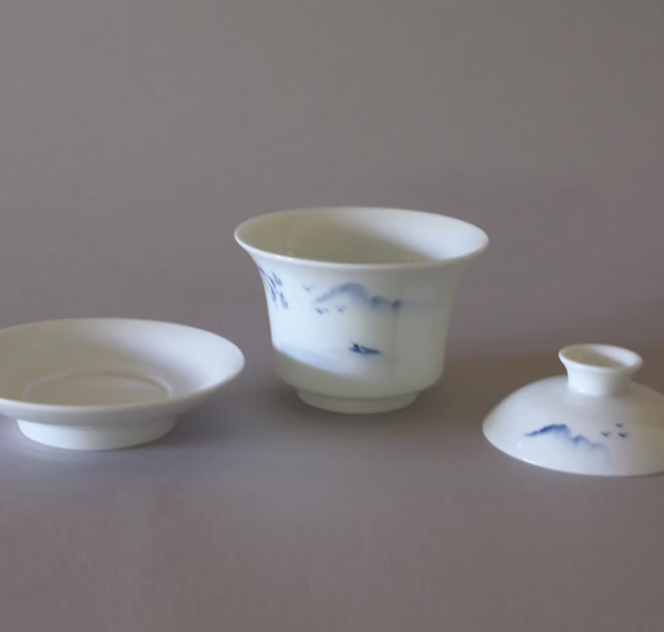 Hand-painted Gaiwan - Mist Kissed