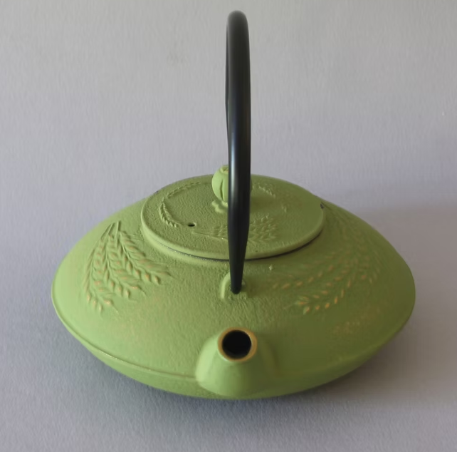 Harvester's Home Cast Iron Teapot - 32oz.