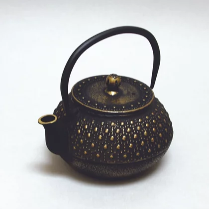 Black & Gold Hobnail Teapot 28oz