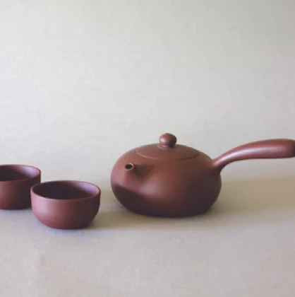 Yixing Kyusu Style Teapot w/ 2 Cups